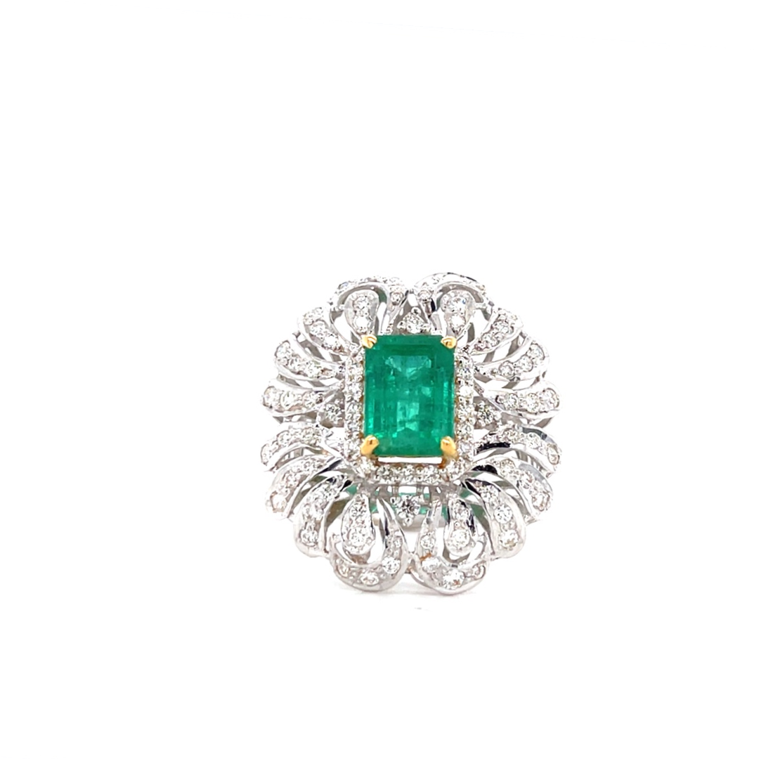 Cocktail Diamond Ring With Emerald